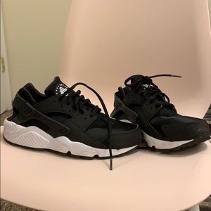Black and white Nike Air Huarache